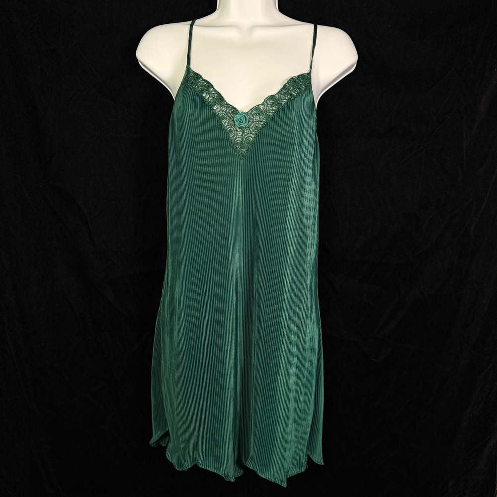 Val Mode Lingerie Green Pleated Lace Trim Nightgown Chemise Dress Size Small USA